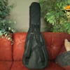 MARTIN LX1RE, elektro-akustična gitara - torba pozadina
