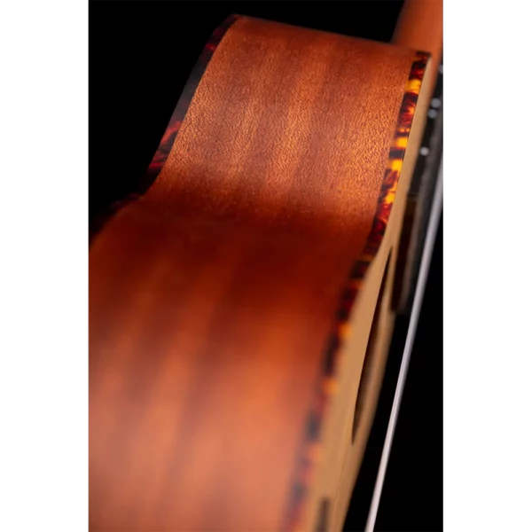 ORTEGA RU5-SO, sopran ukulele - bočna strana