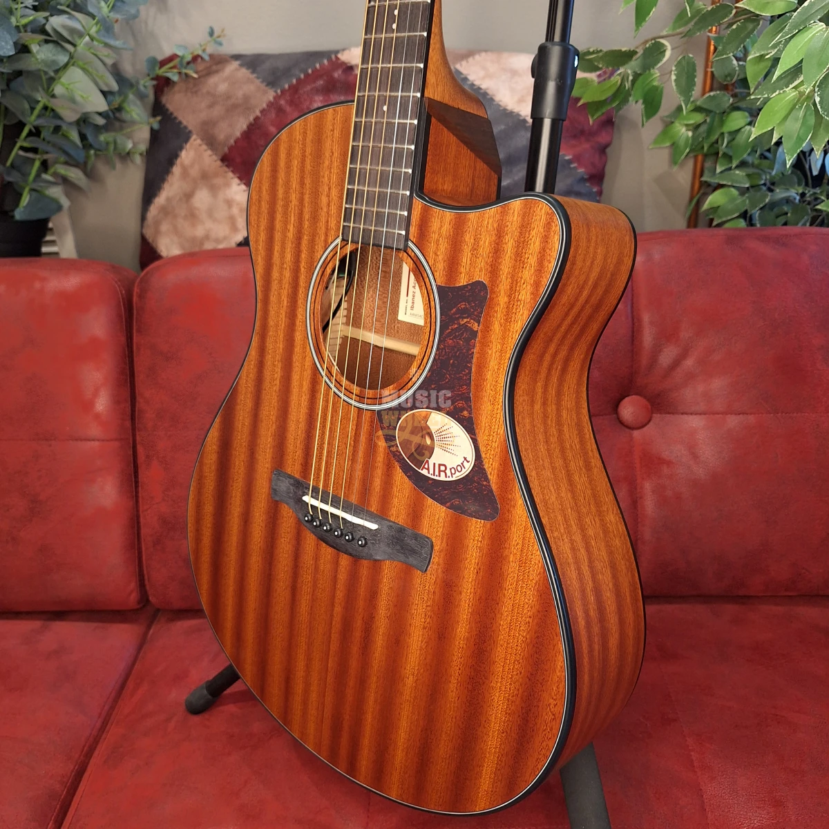 IBANEZ AAM54CE-OPN, elektro-akustična gitara - bočna stranica slika