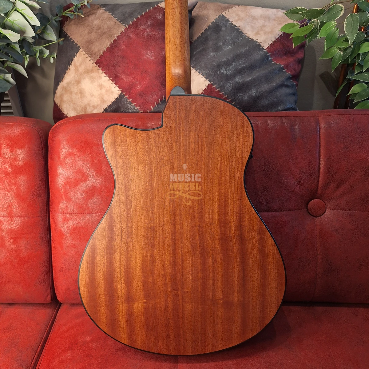 IBANEZ AAM54CE-OPN, elektro-akustična gitara - zadnja strana slika